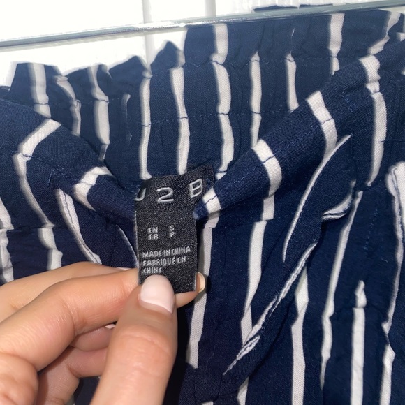 striped shorts - Picture 3 of 4